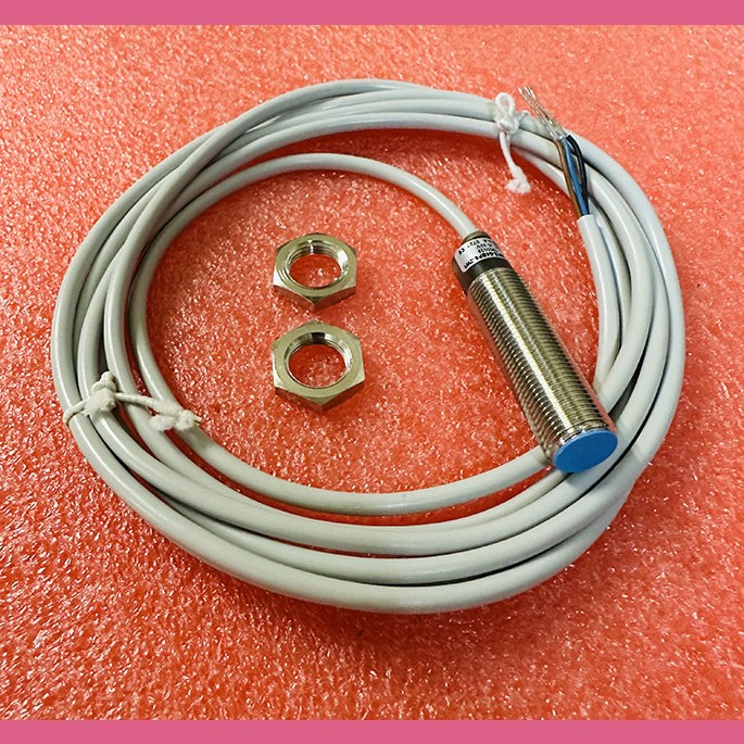Индуктивный датчик IME12-04BPS-ZW1 SICK
